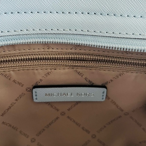 MICHAEL KORS Selma Medium Crossbody Bag - Picture 5 of 6